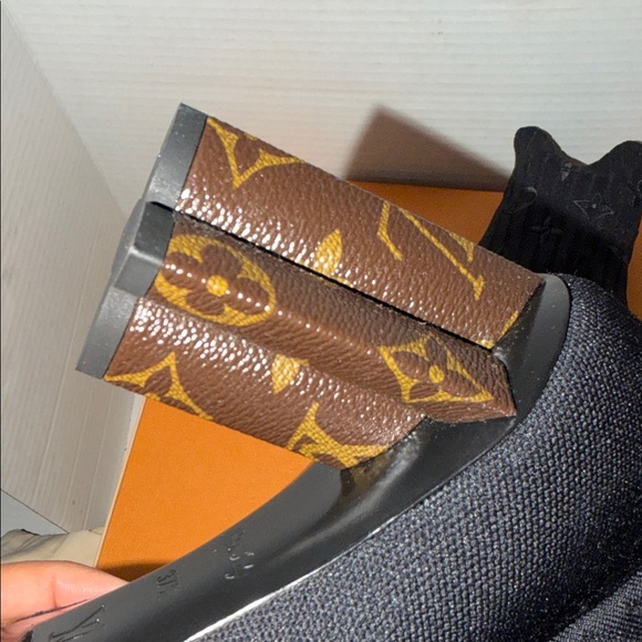 Louis Vuitton Silhouette Ankle Boot 1A855A - Picture 4 of 9